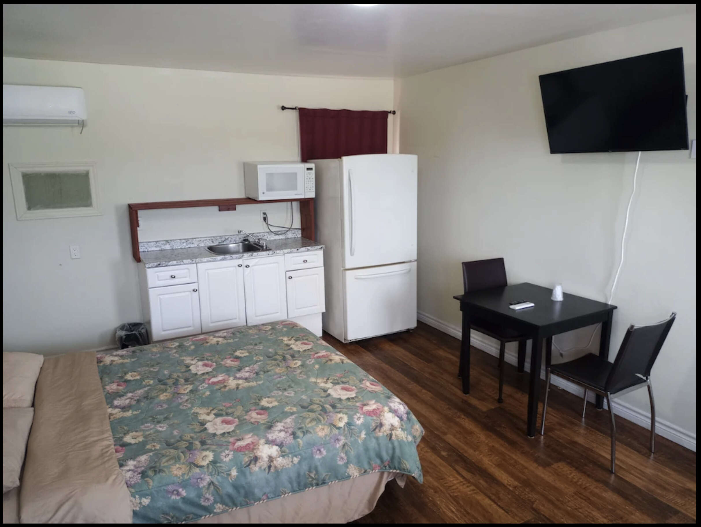 Park Side Motel